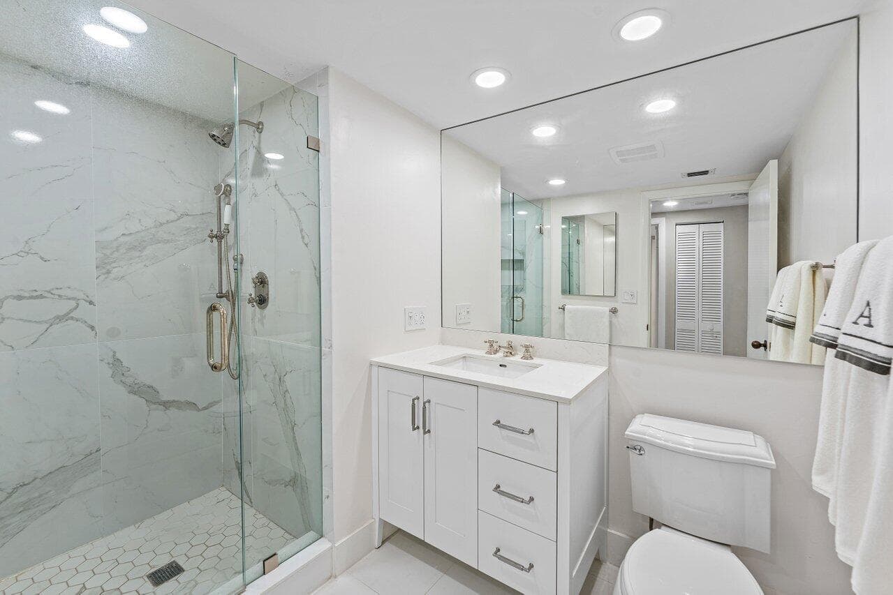 529 S Flagler Drive 8g photo 20