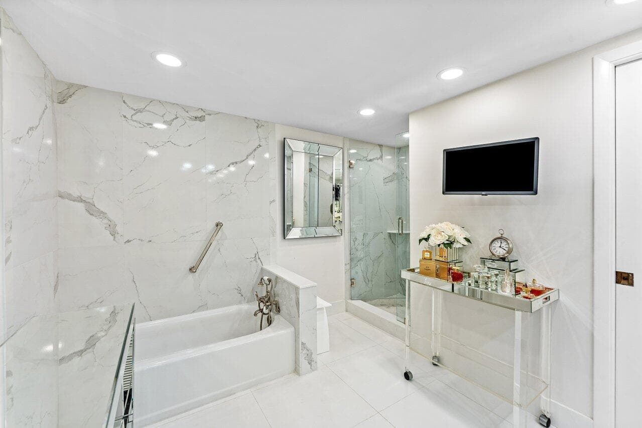 529 S Flagler Drive 8g photo 15