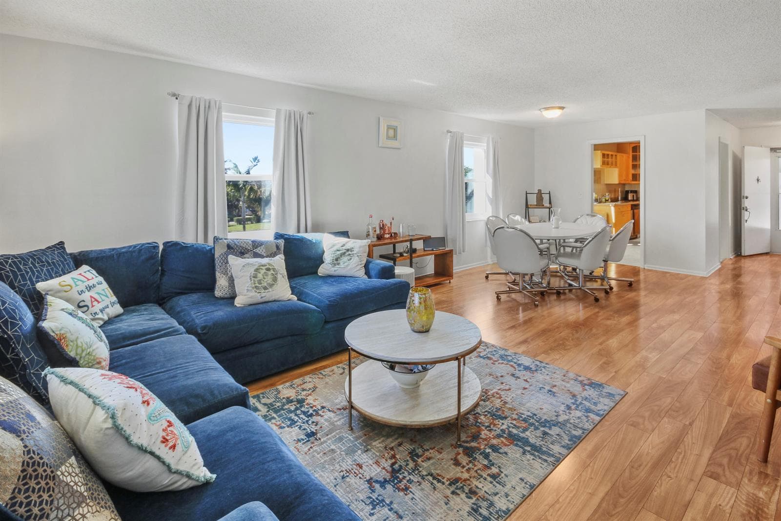 2936 Lake Shore Drive 310 photo 23