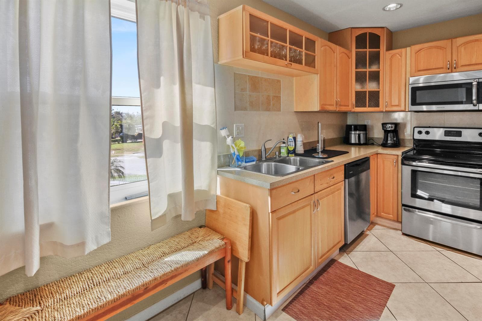 2936 Lake Shore Drive 310 photo 15