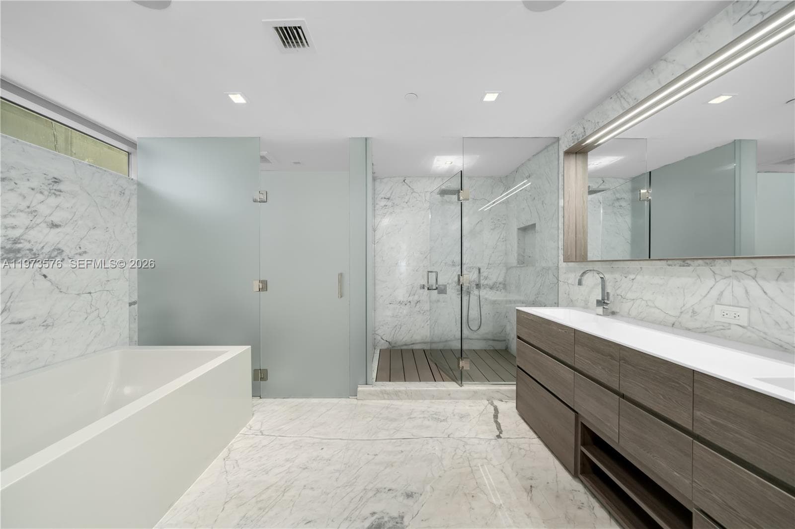 321 Ocean Dr 200 photo 5