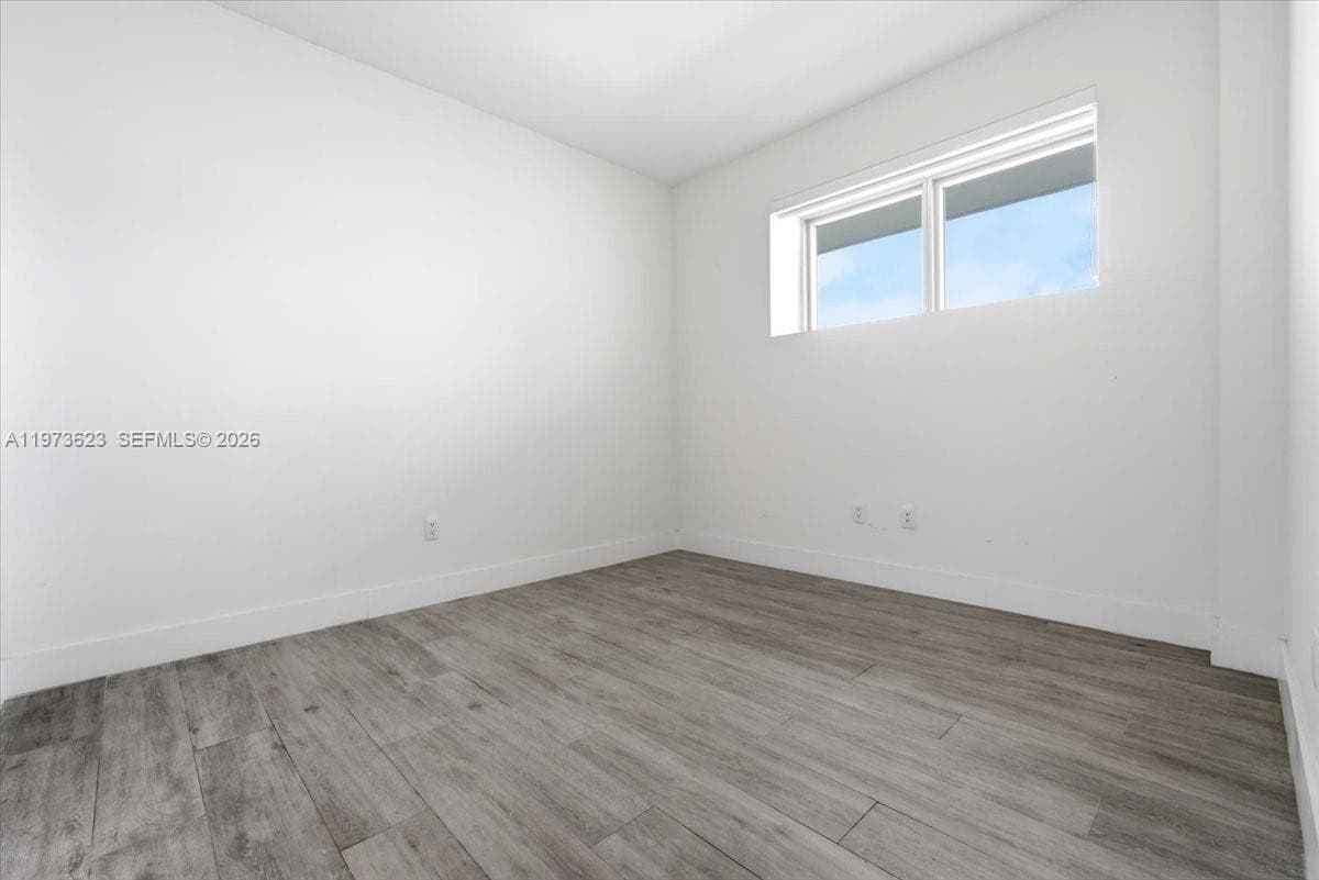 2900 NE 7th Ave 3004 photo 18