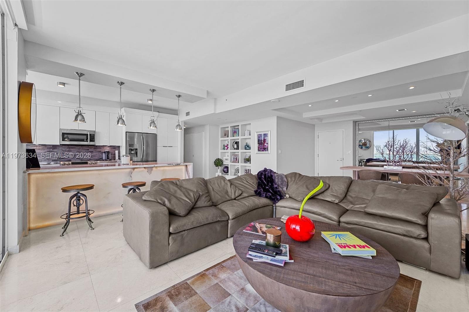 650 West Ave PH09 photo 14