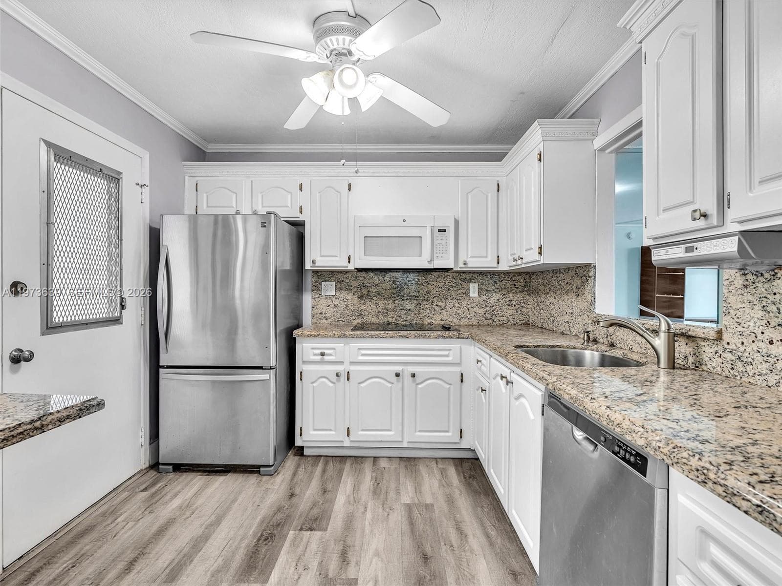 3600 NE 170th St 102 photo 4
