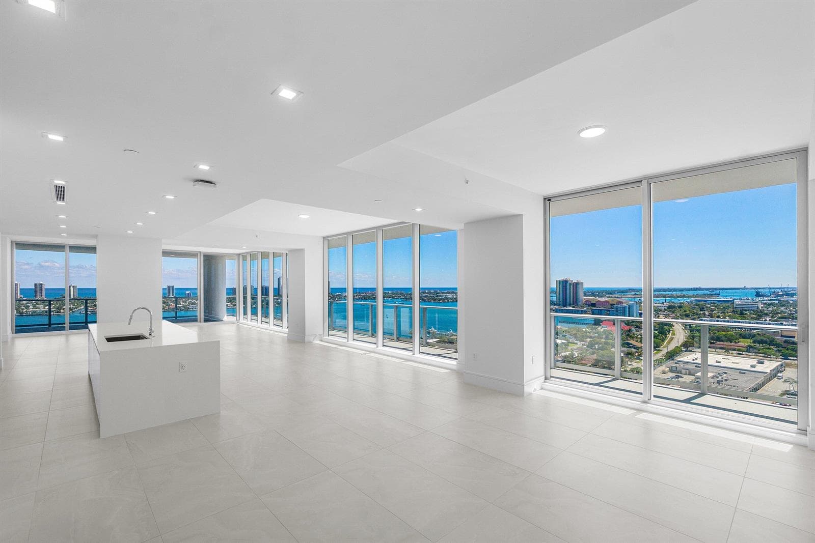 220 Lake Shore Drive 2012 photo 2