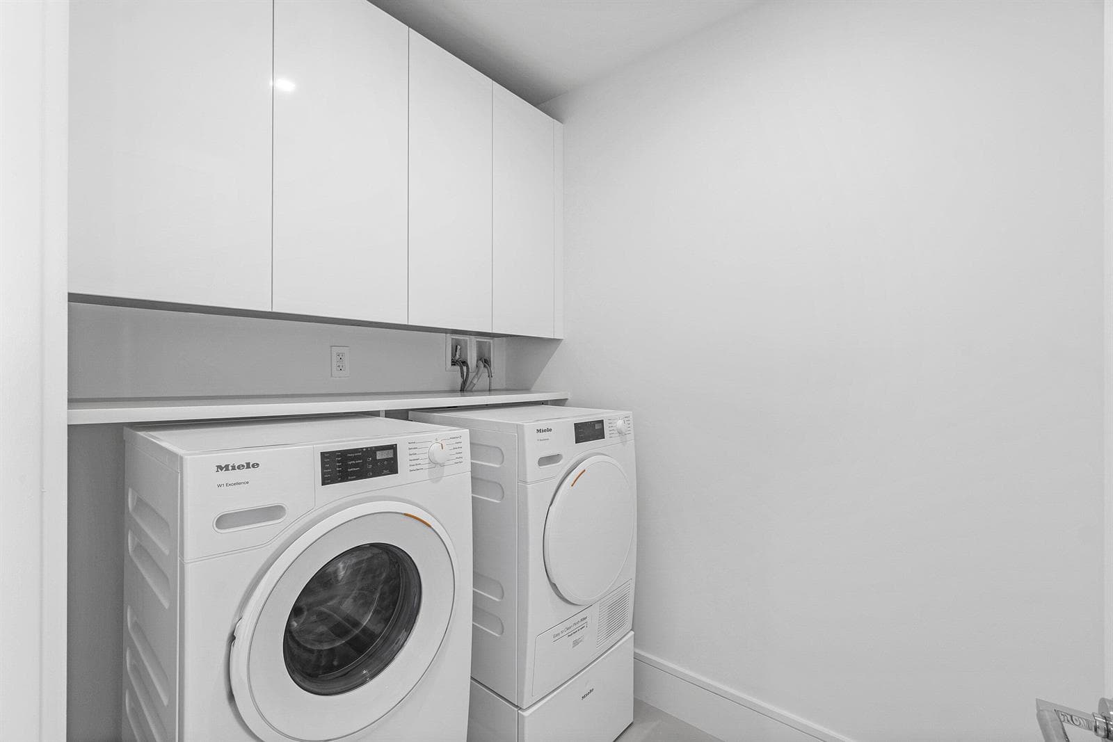 220 Lake Shore Drive 2012 photo 13