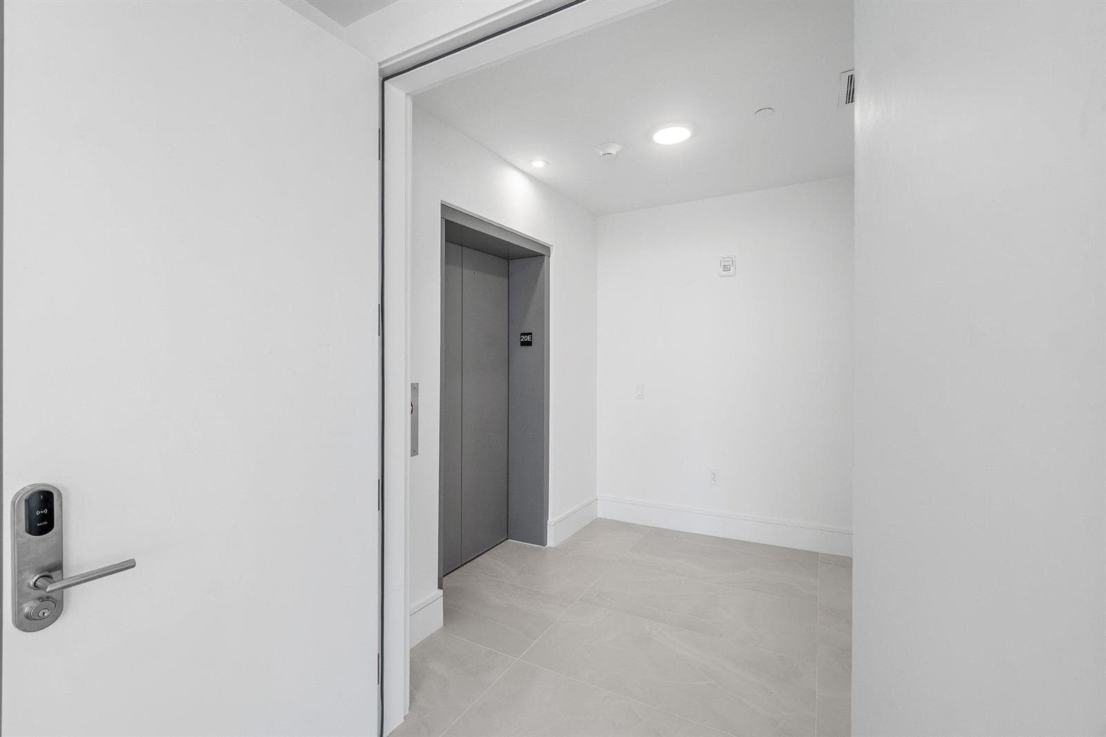 220 Lake Shore Drive 2012 photo 10