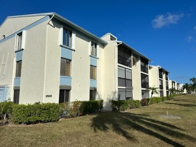 1106 Green Pine Boulevard E1 photo 13