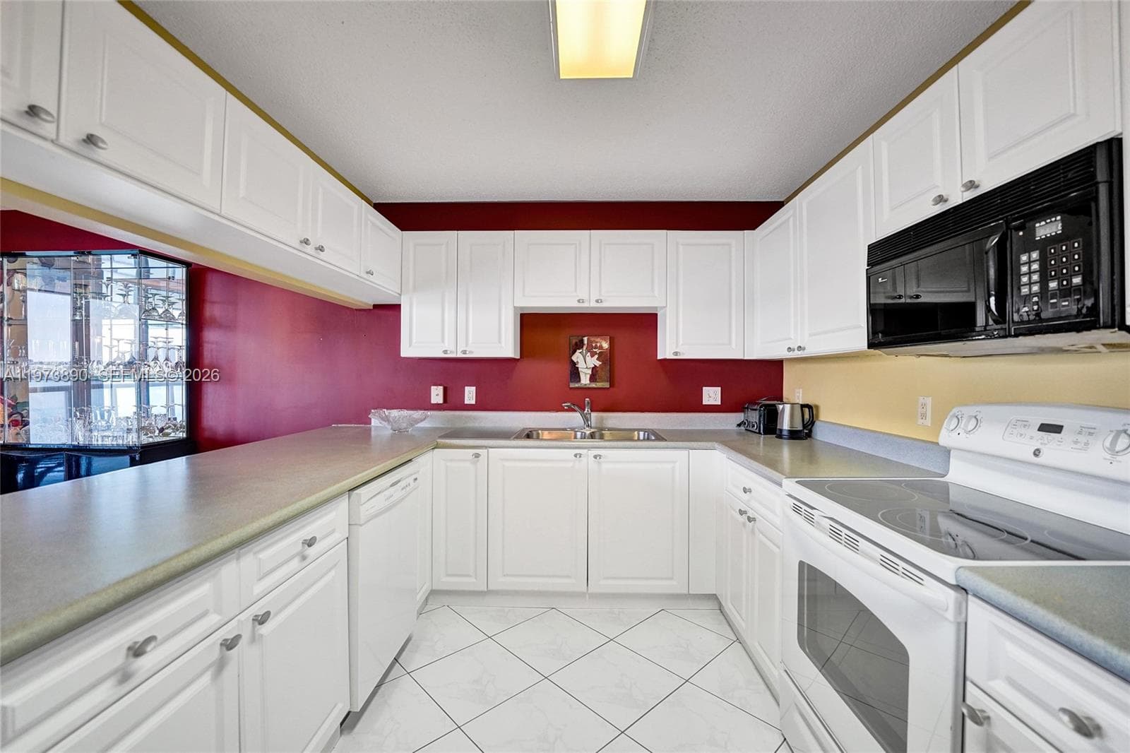 17700 N Bay Rd 805 photo 14