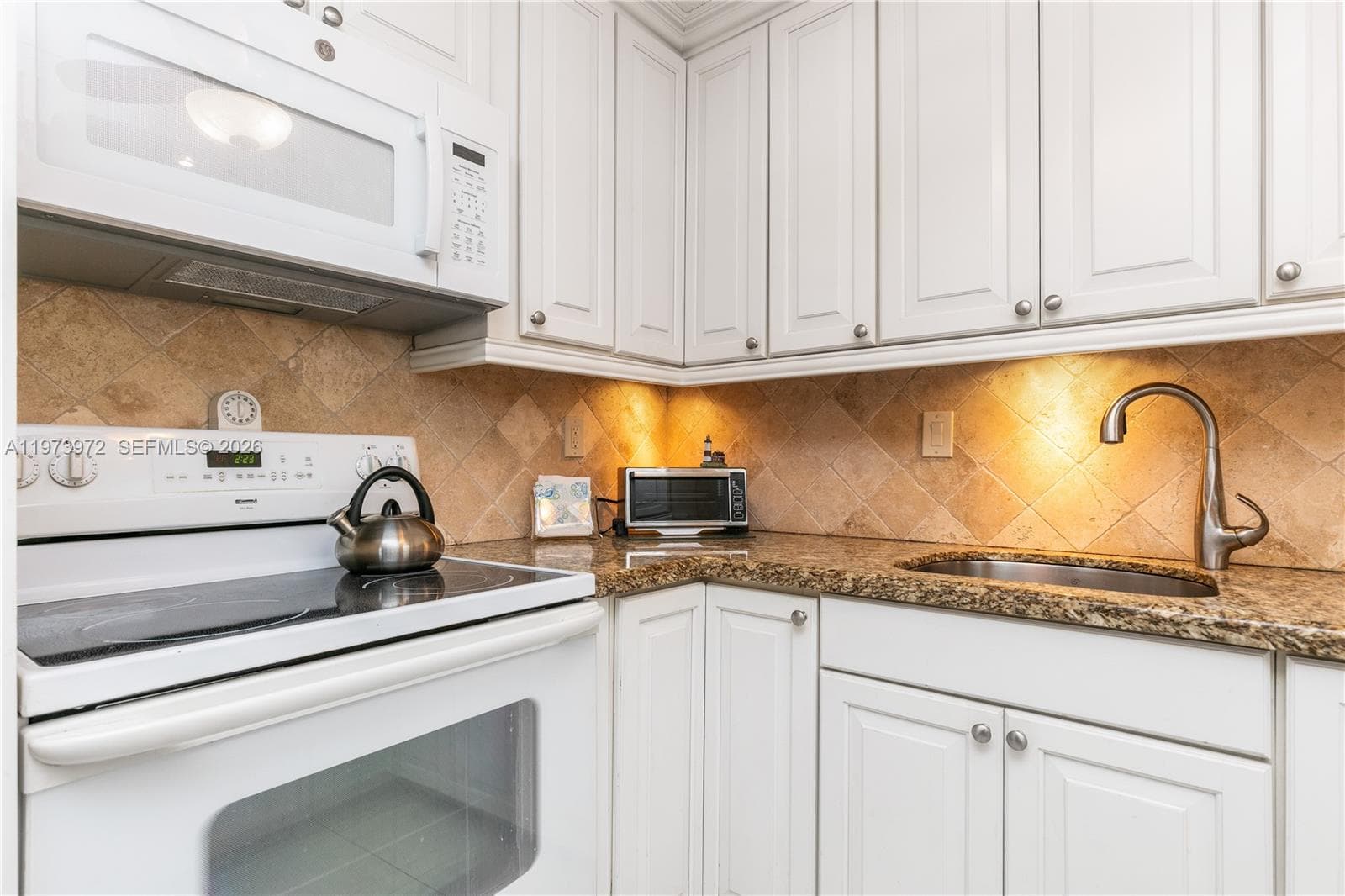 3131 S Ocean Dr 110 photo 6