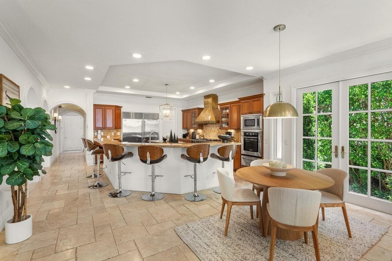 350 E Ocean Avenue photo 12