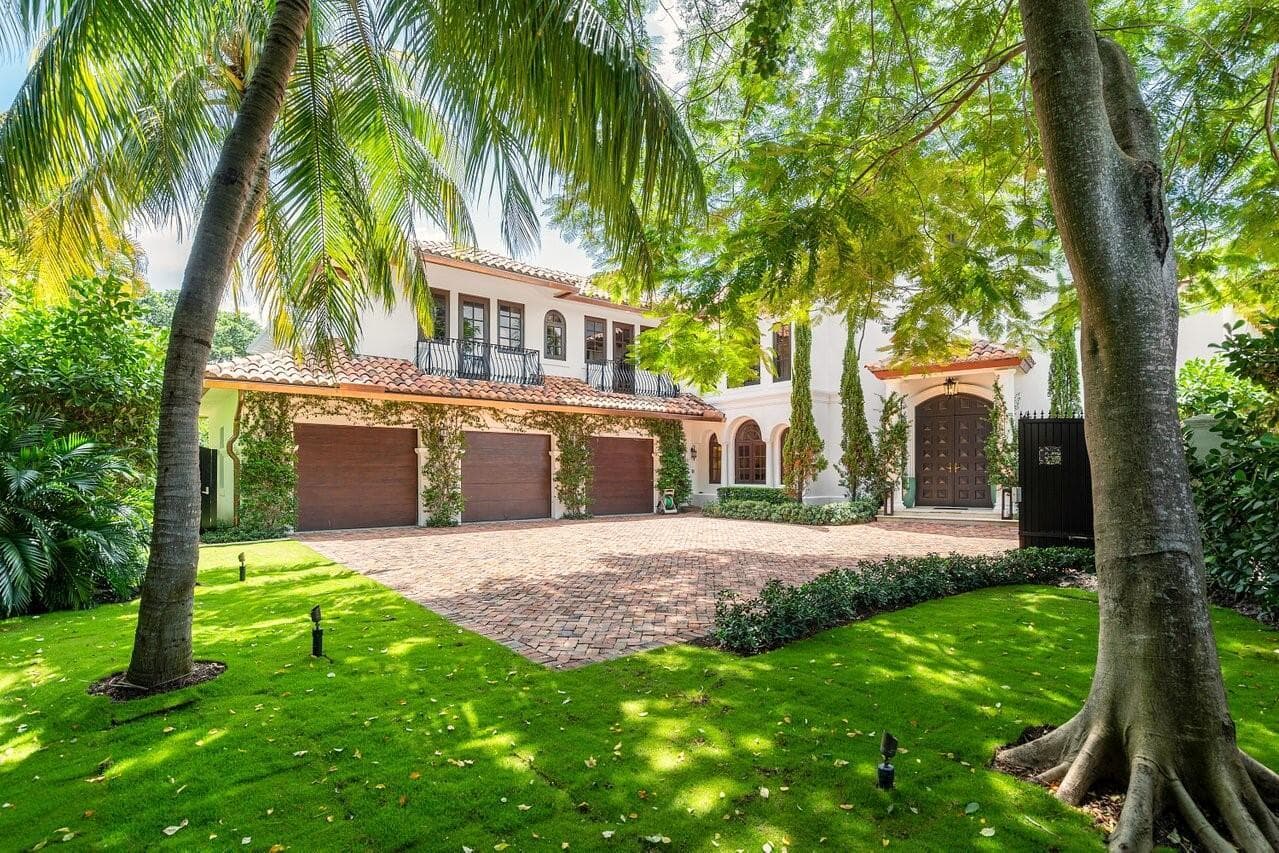 350 E Ocean Avenue photo 1