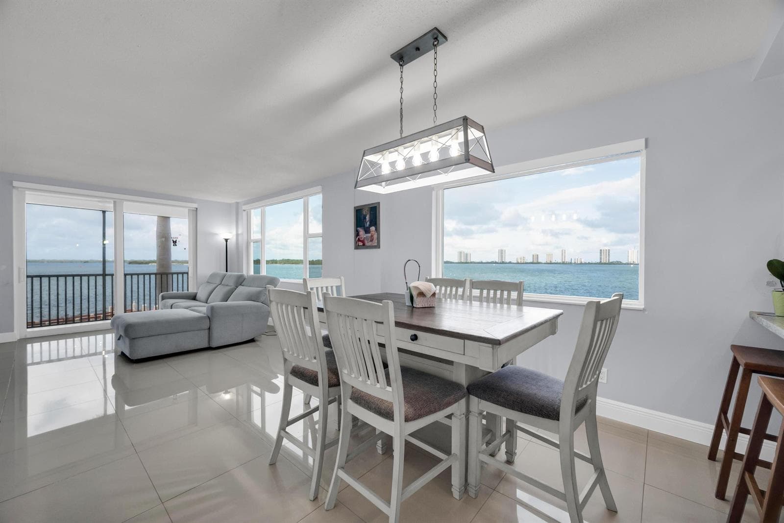 100 Paradise Harbour Boulevard 304 photo 13