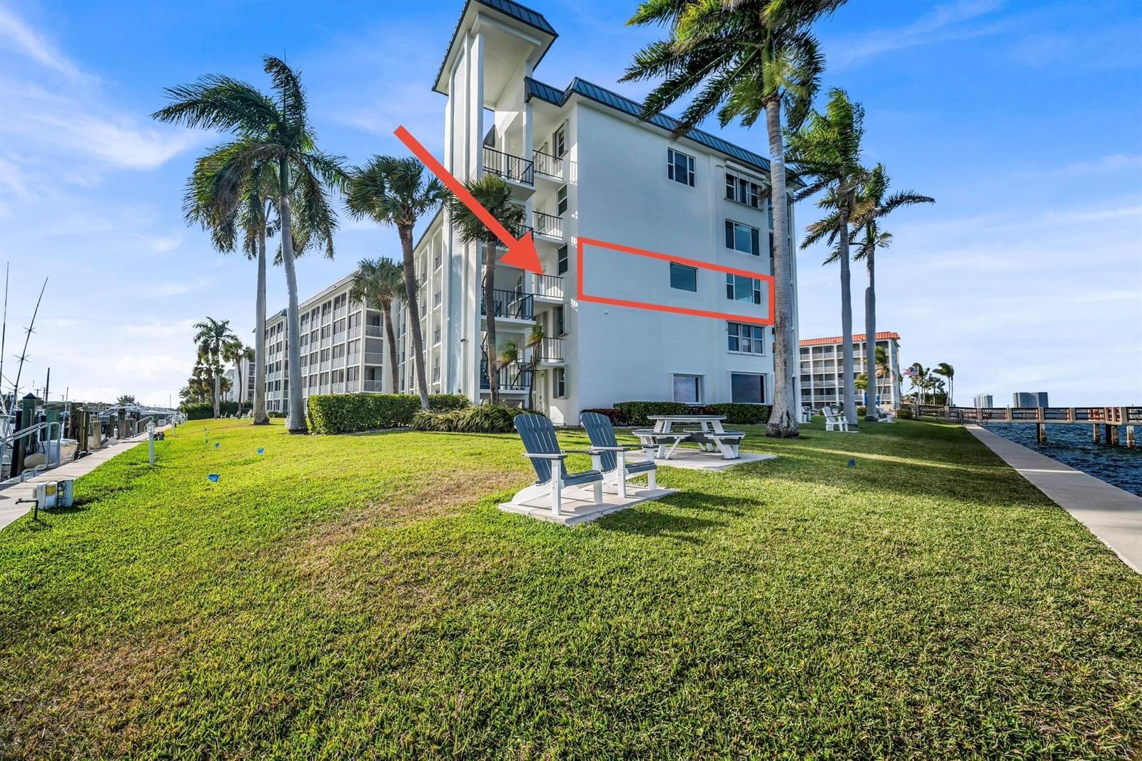 100 Paradise Harbour Boulevard 304 photo 3