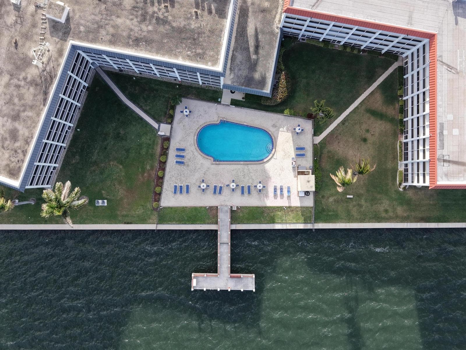 100 Paradise Harbour Boulevard 304 photo 9
