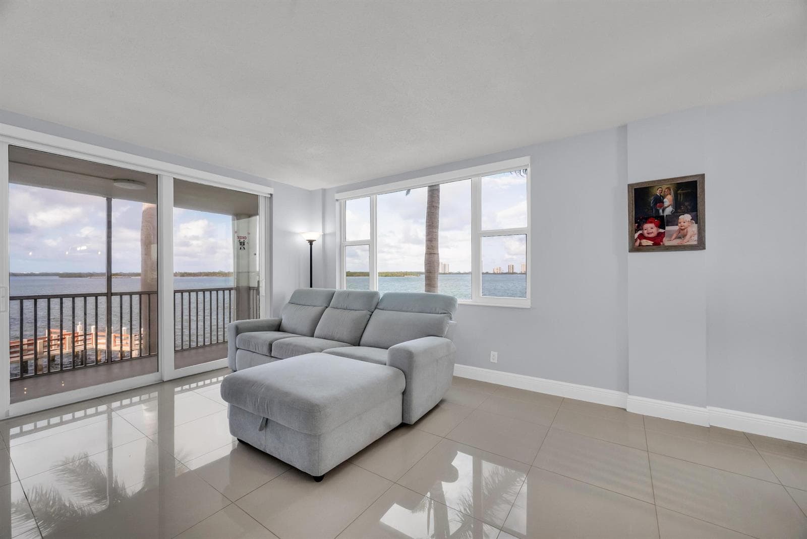 100 Paradise Harbour Boulevard 304 photo 15