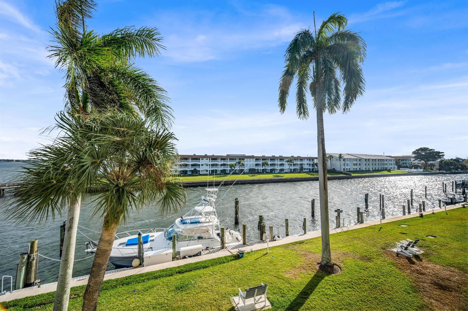 100 Paradise Harbour Boulevard 304 photo 8