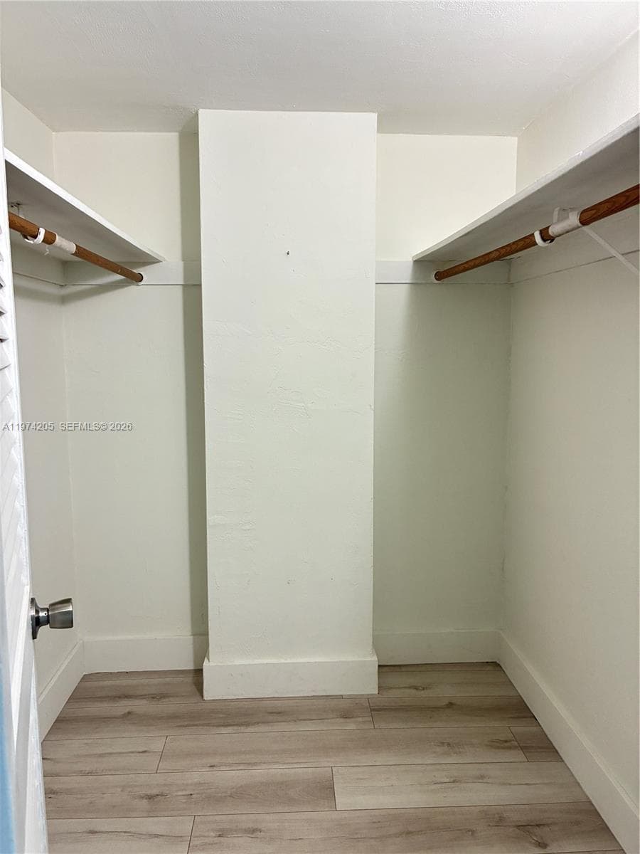 19380 Collins Ave 718 photo 18