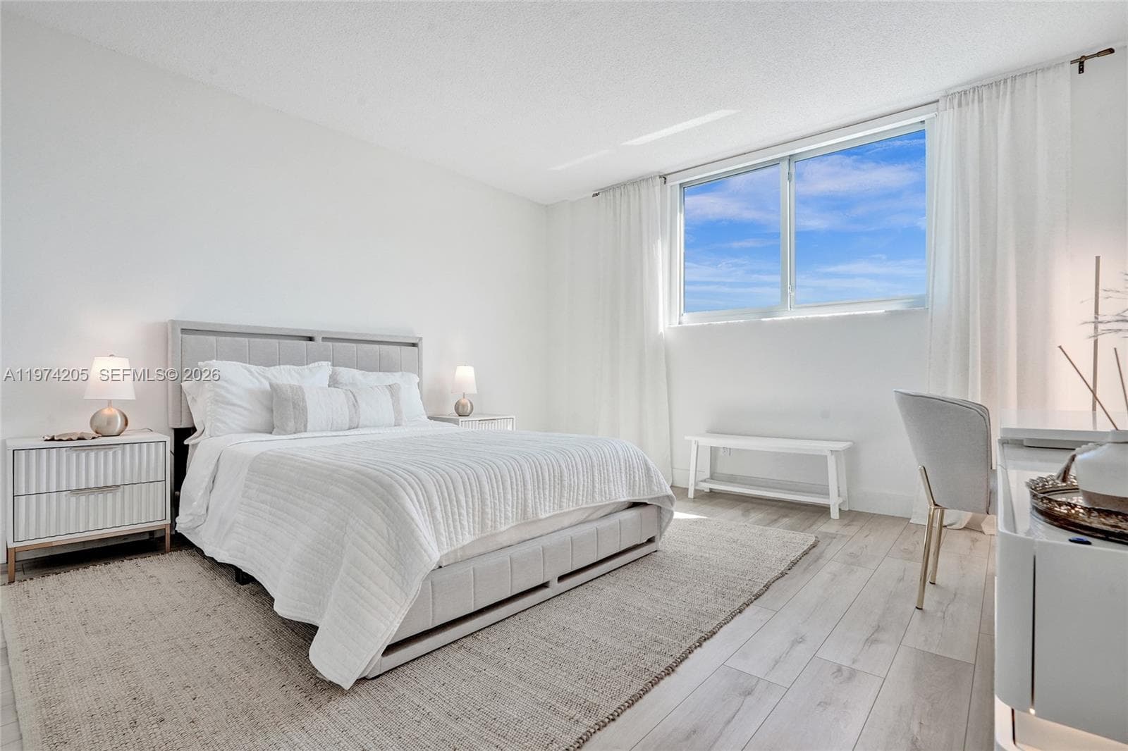 19380 Collins Ave 718 photo 19
