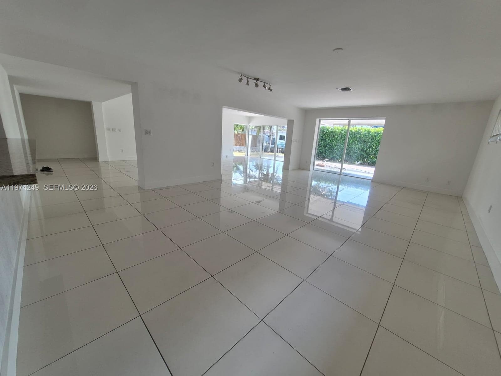 1240 NE 83rd St 1240 photo 7