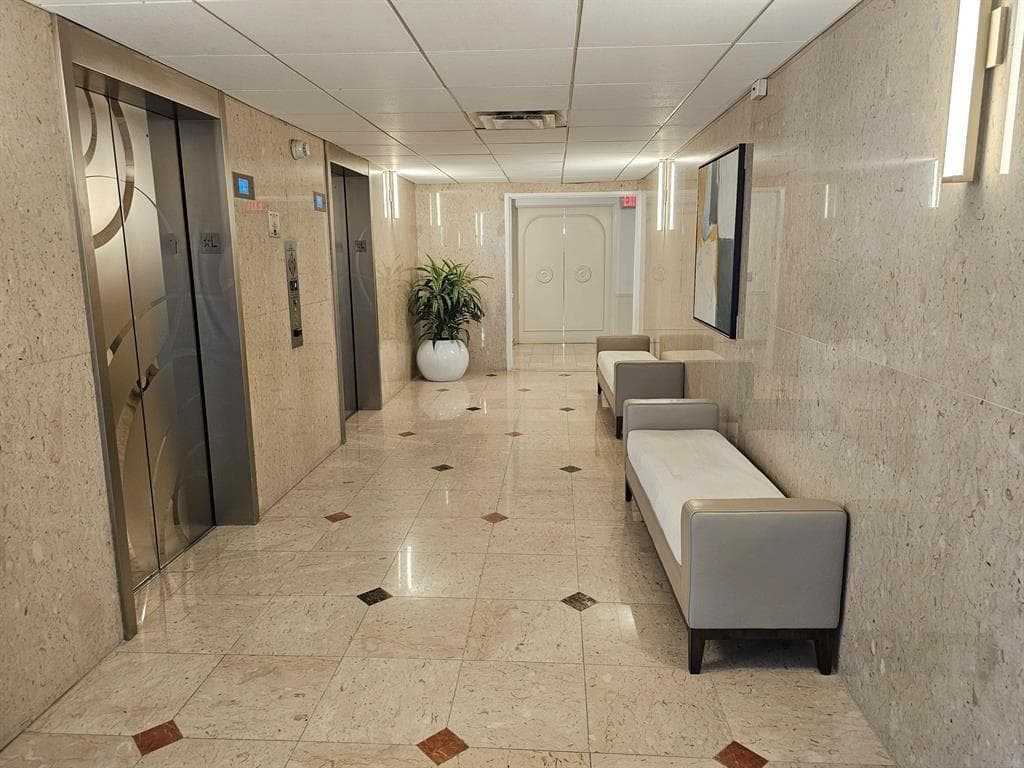 4100 Galt Ocean Drive 1106 photo 25