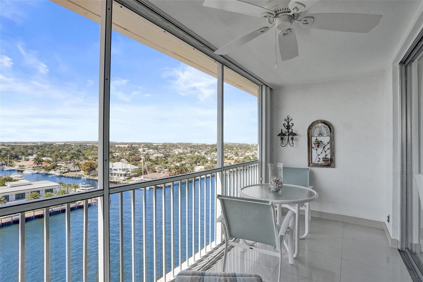 303 N Riverside Drive Ph3 photo 3