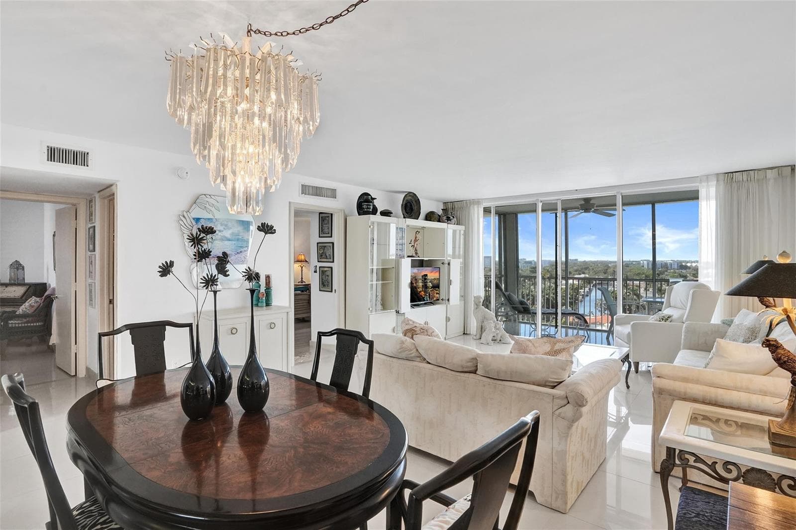 303 N Riverside Drive Ph3 photo 5