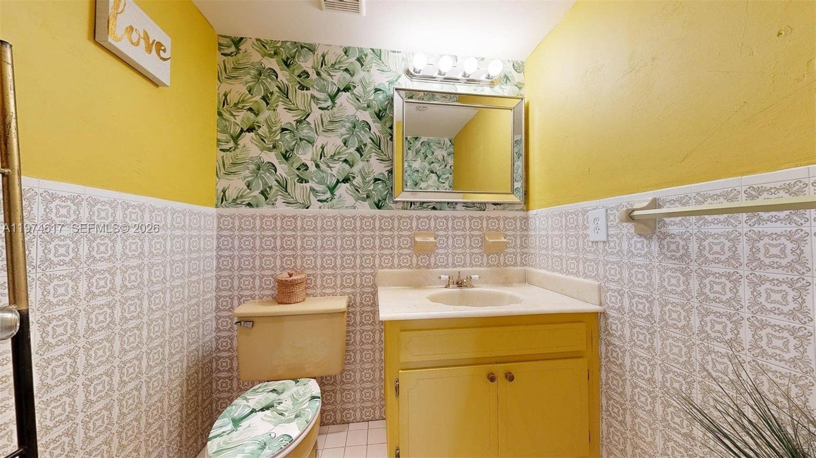 3860 NE 170th St 310 photo 20