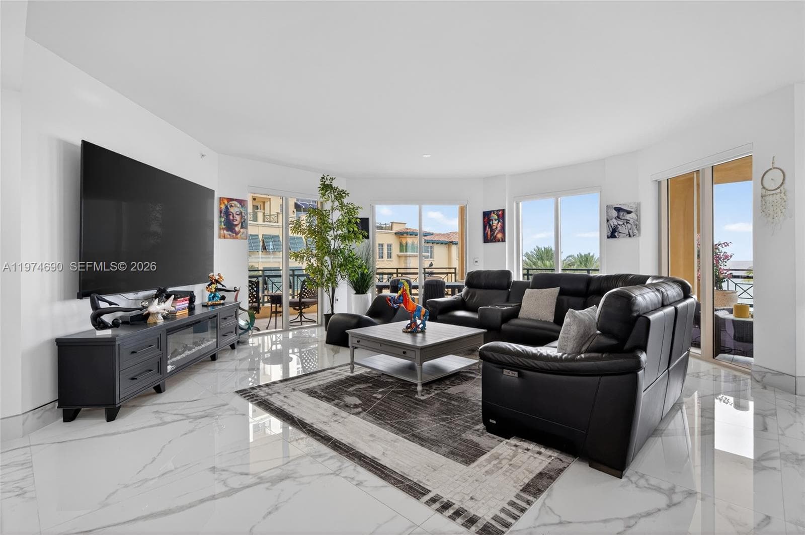 3415 N Ocean Dr 401 photo 5