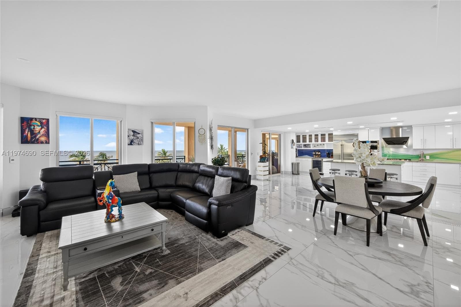 3415 N Ocean Dr 401 photo 4