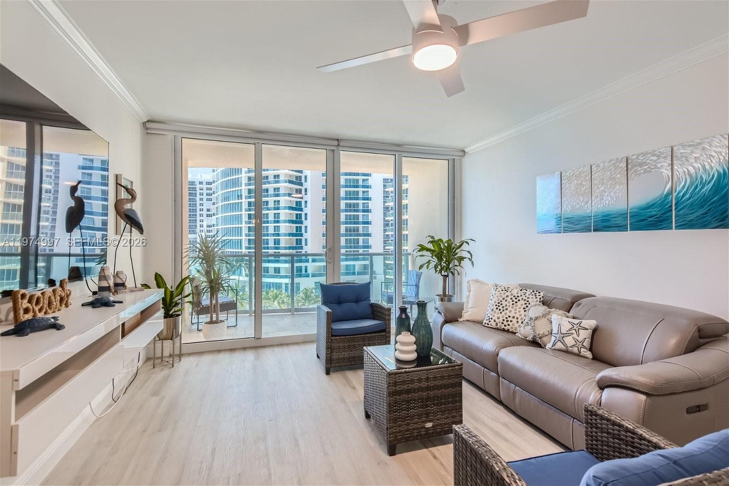 2501 S Ocean Dr 715 (AVAILABLE NOW-OCT) photo 2
