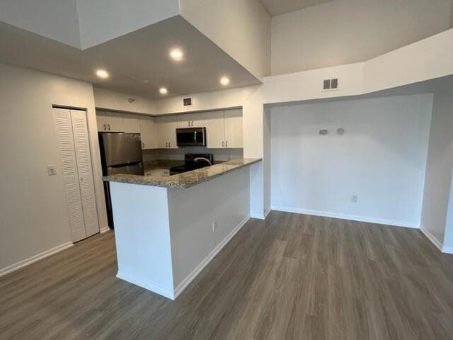 111 Yacht Club Way 305 photo 2