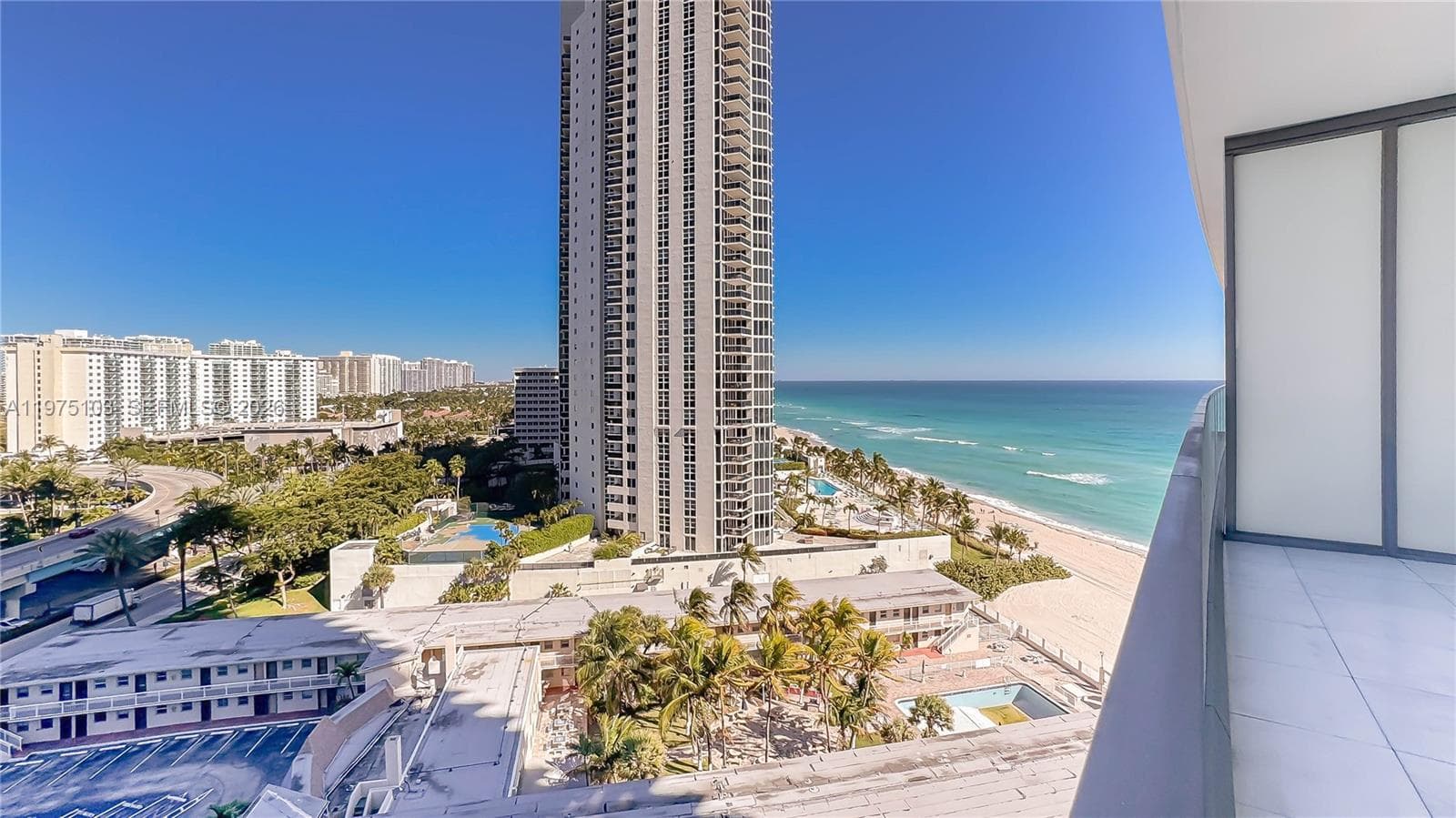18975 Collins Ave 801 photo 3
