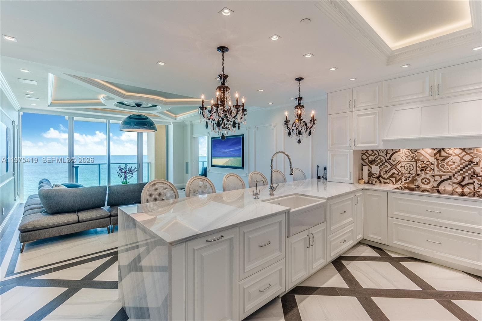 1455 Ocean Dr 1607 photo 2