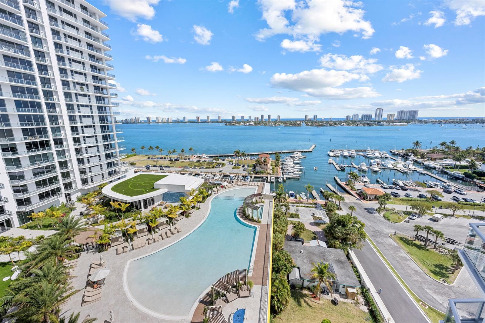 220 Lake Shore Drive 1410 photo 16