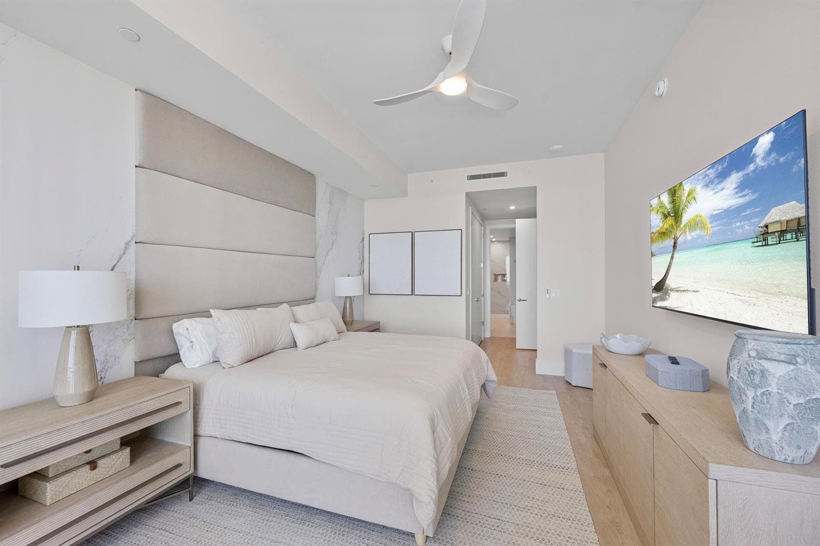 220 Lake Shore Drive 1410 photo 22