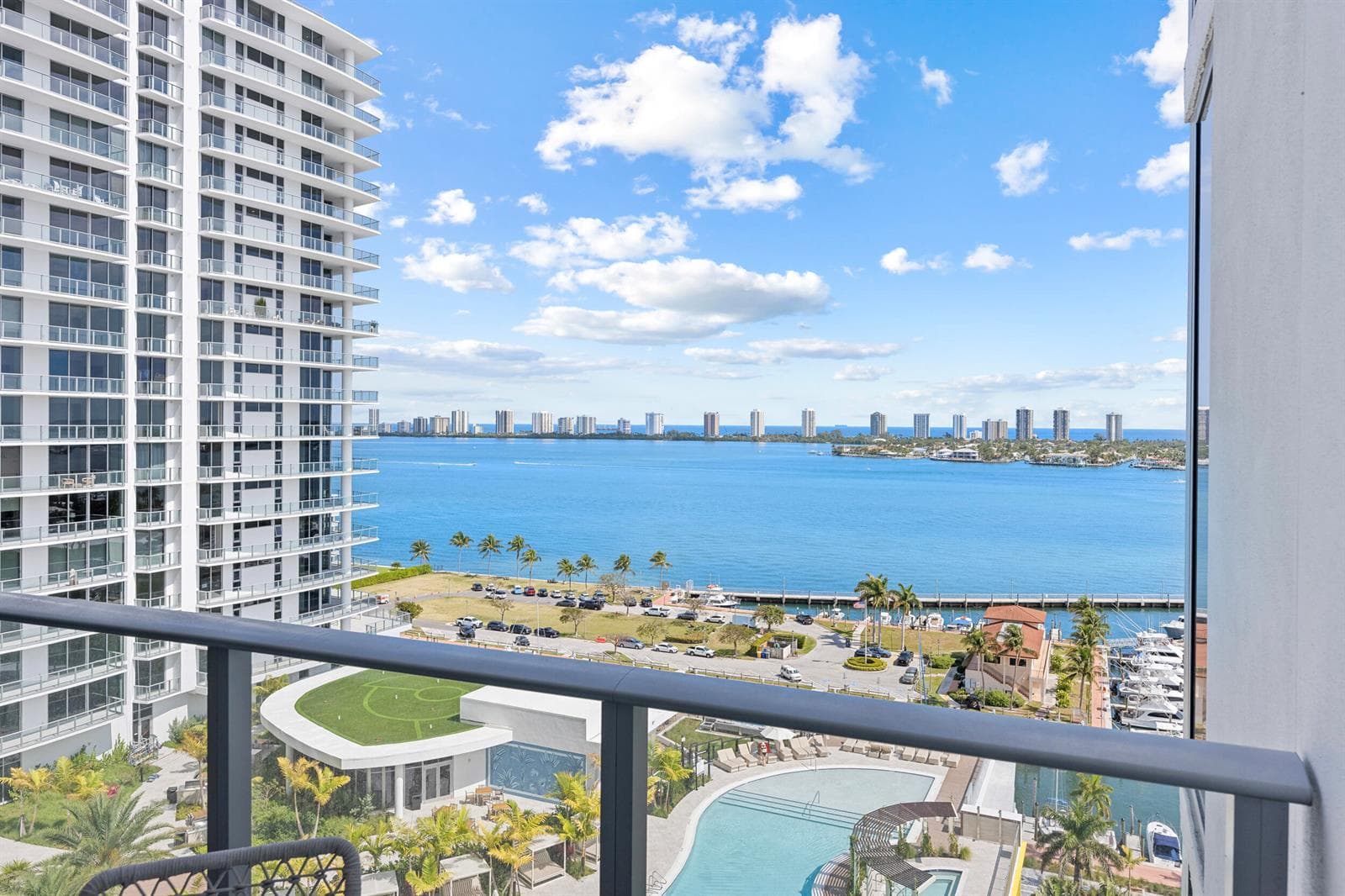220 Lake Shore Drive 1410 photo 18