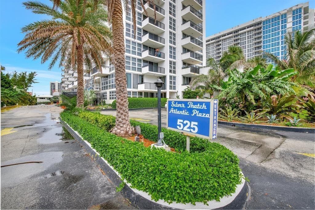 525 N Ocean Boulevard 522 photo 2