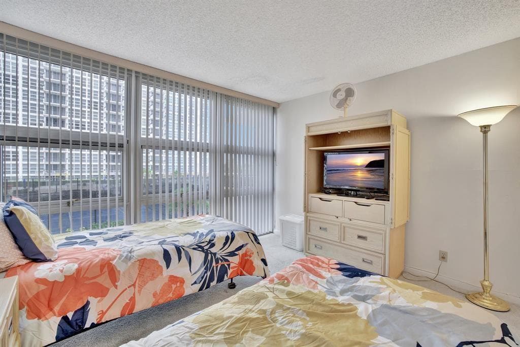 525 N Ocean Boulevard 522 photo 24
