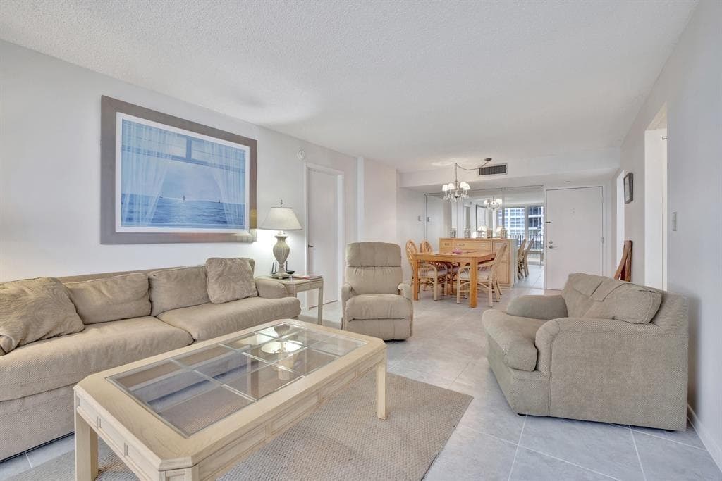 525 N Ocean Boulevard 522 photo 10