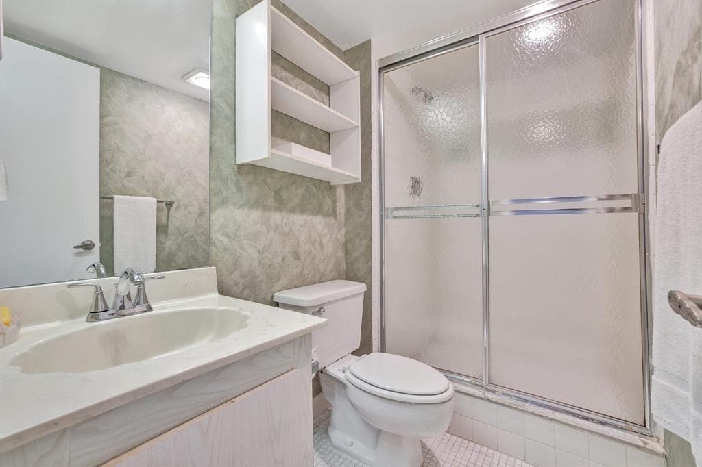 525 N Ocean Boulevard 522 photo 25