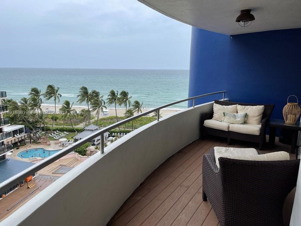 5161 Collins Ave 1012 photo 17