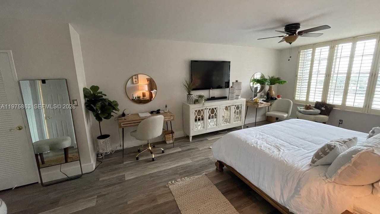 5161 Collins Ave 1012 photo 14