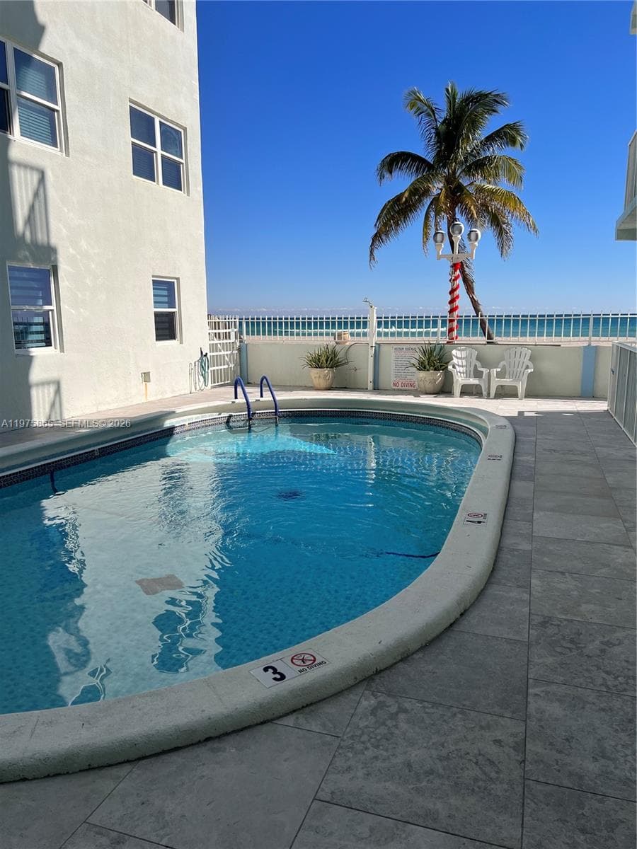 2600 N Surf Rd 403 photo 24