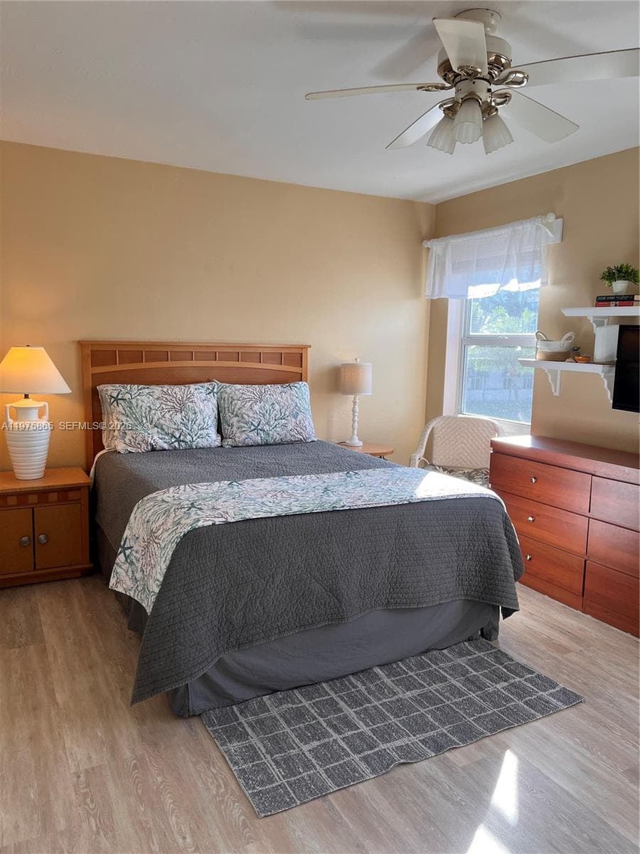 2600 N Surf Rd 403 photo 14
