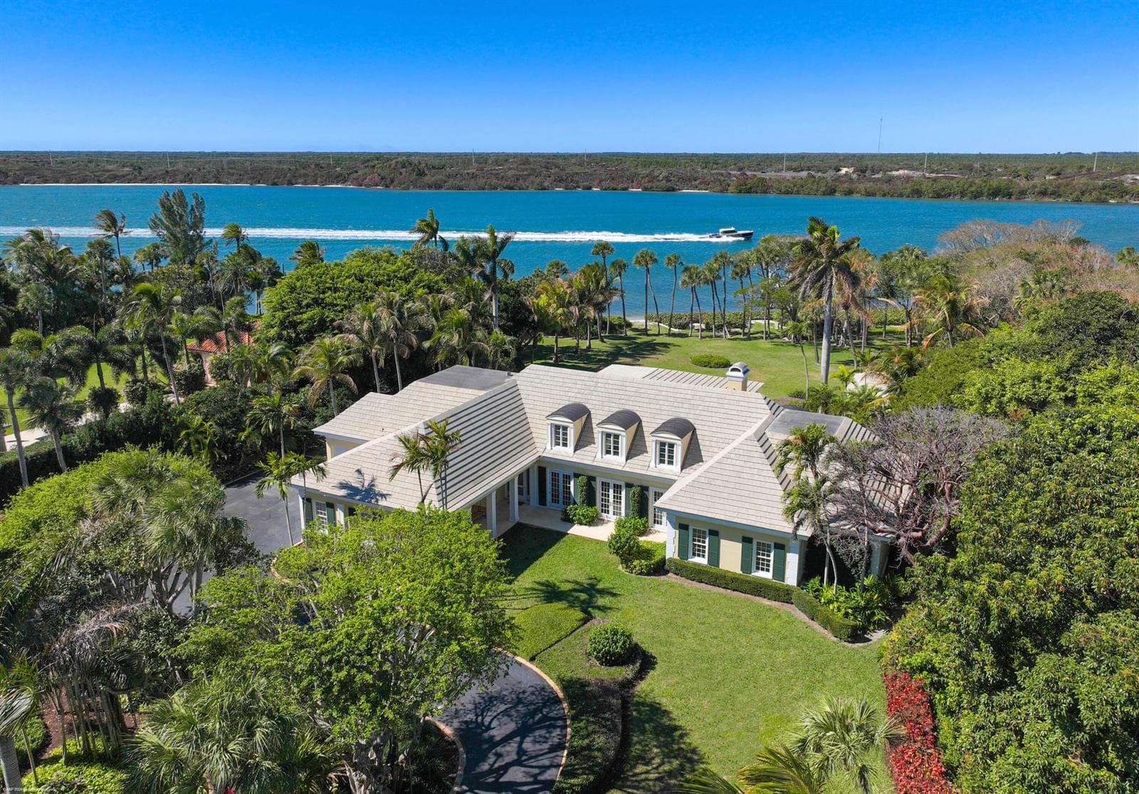 228 S Beach Road photo 3