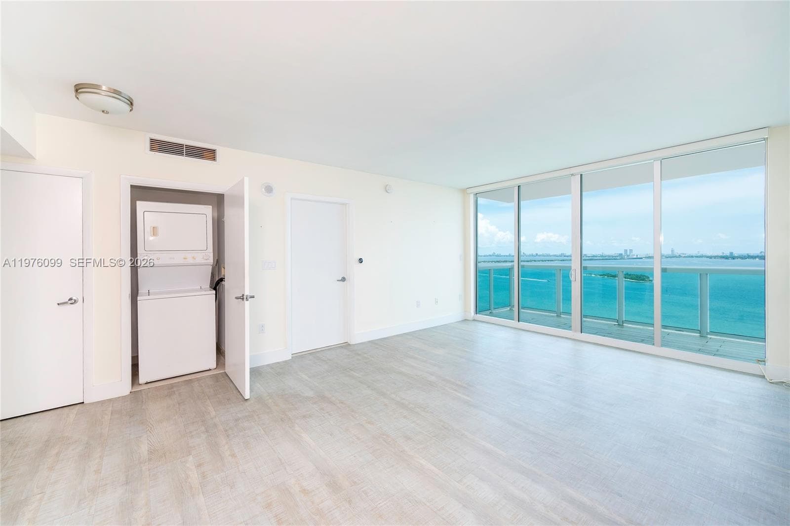 1800 N Bayshore Dr 2503 photo 6