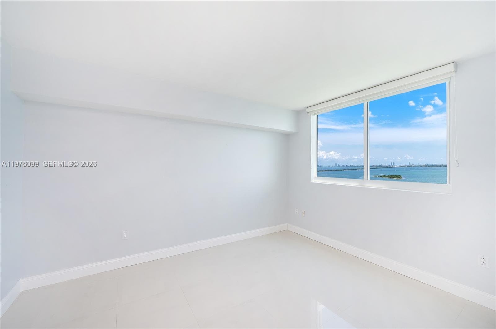 1800 N Bayshore Dr 2503 photo 22