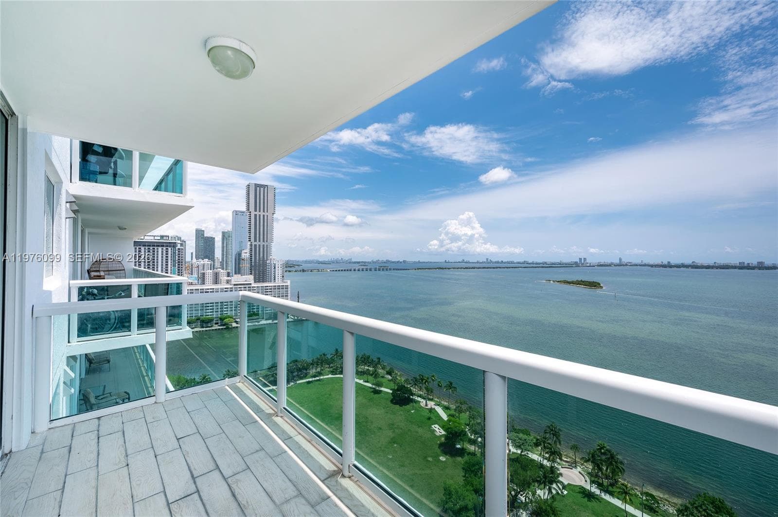 1800 N Bayshore Dr 2503 photo 21