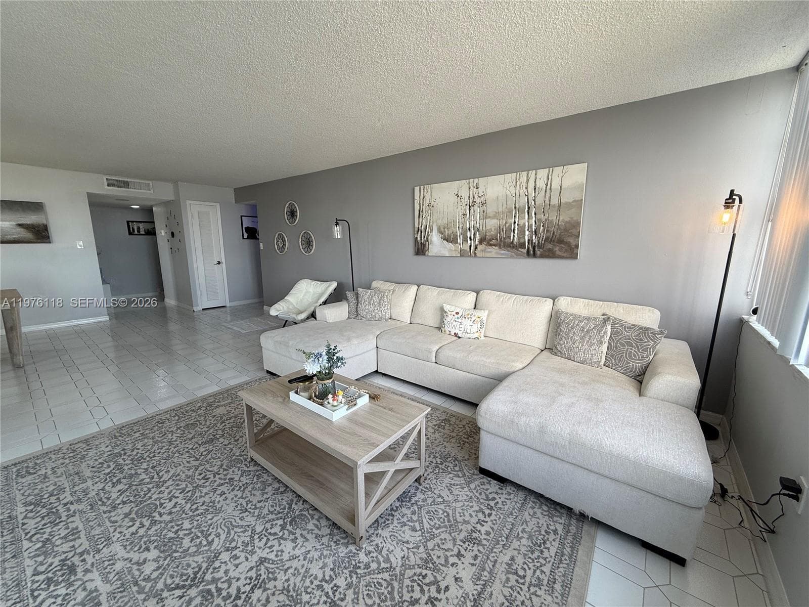 18011 Biscayne Blvd 805 photo 3
